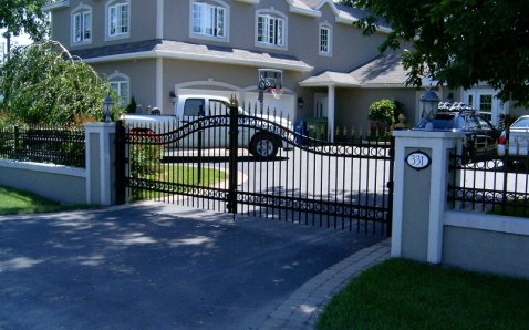 Sliding gates and fences