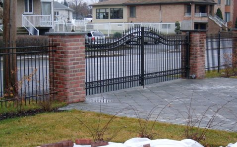 Sliding gates and fences